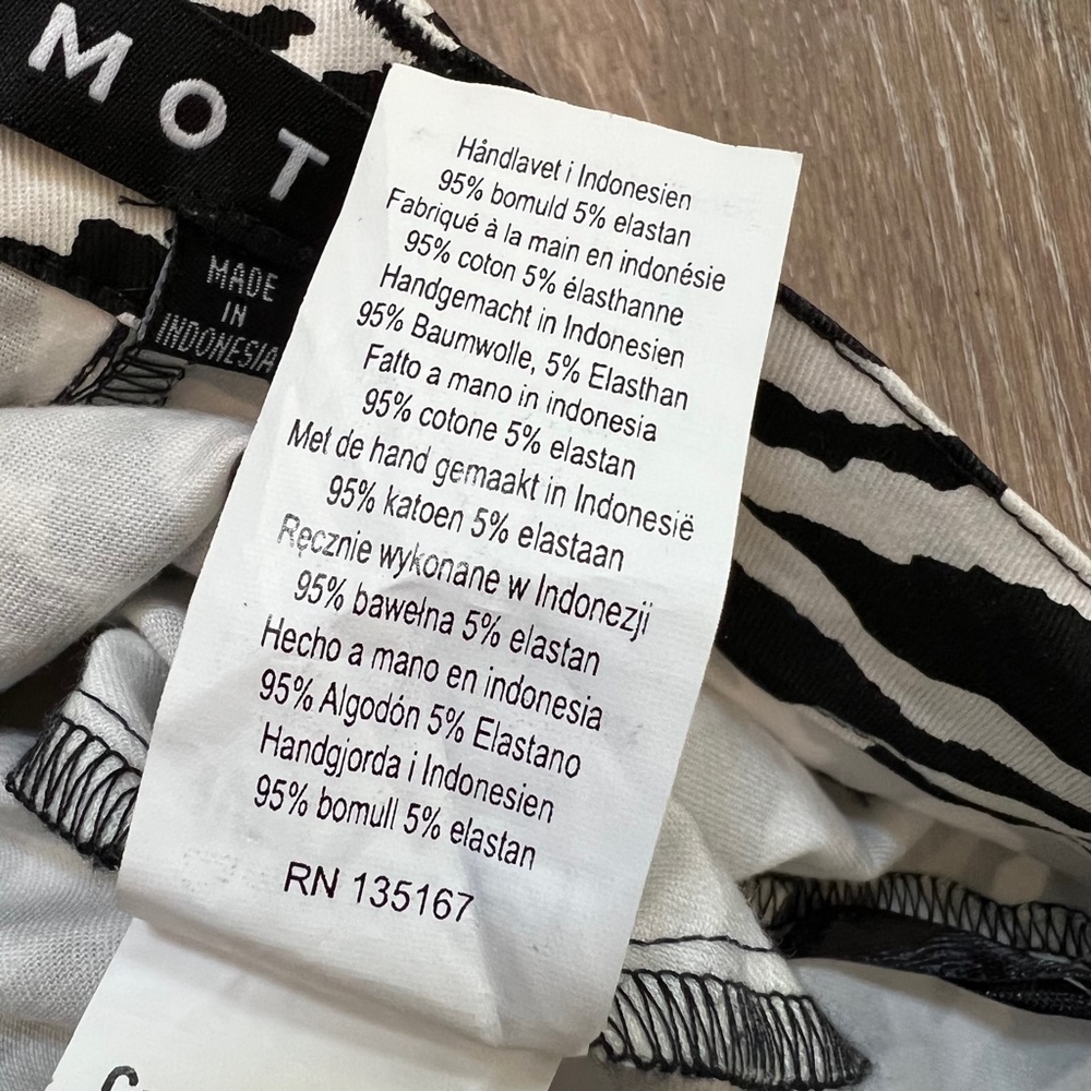 MOTEL ROCKS Woven Trouser in 90s Zebra | XS - Picture 9 of 9